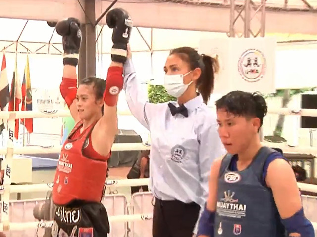 Nữ võ sĩ Muay Việt Nam áp đảo đối thủ Thái Lan giành huy chương thế giới