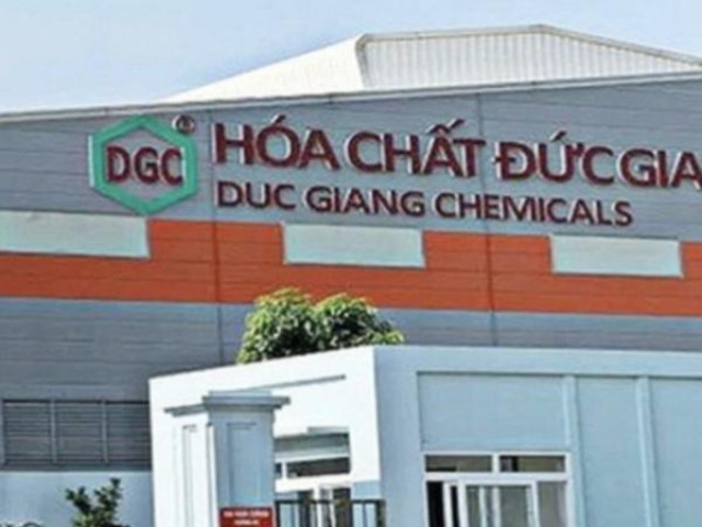 Thu gần 1.500 tỷ, Vinachem không còn là cổ đông lớn Hoá chất Đức Giang