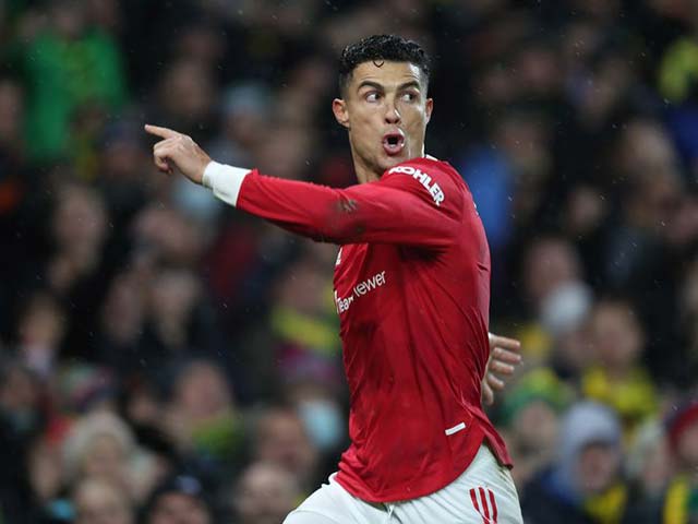Ronaldo ghi bàn cho MU vẫn bị chê chơi tệ, gửi thông điệp gì sau trận gặp Norwich?