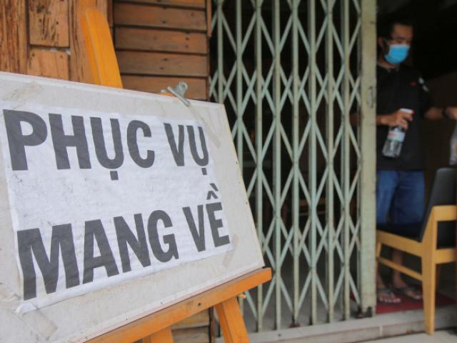 Hà Nội: Một quận dừng bán hàng tại chỗ, vận động người dân hạn chế ra đường