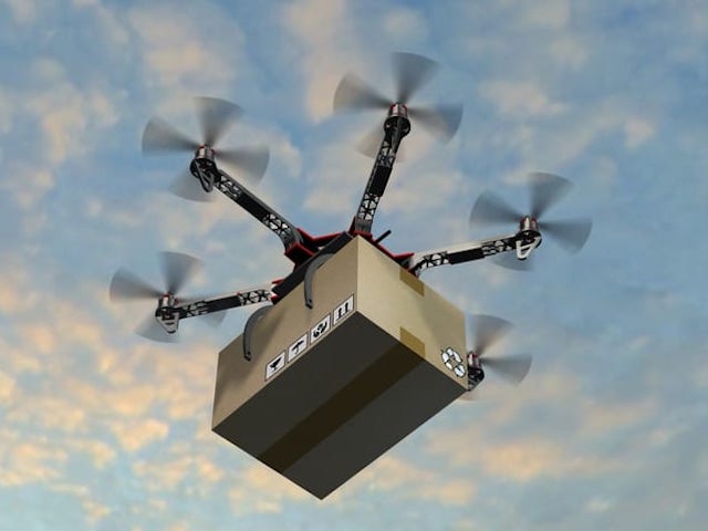 Giao hàng nhanh thời công nghệ: Drone, robot không ngoài cuộc chơi