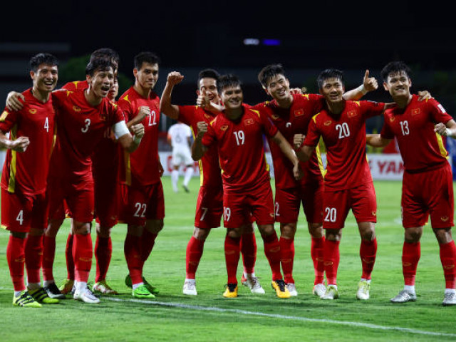 Tuyển Việt Nam lập 2 kỷ lục lịch sử AFF Cup