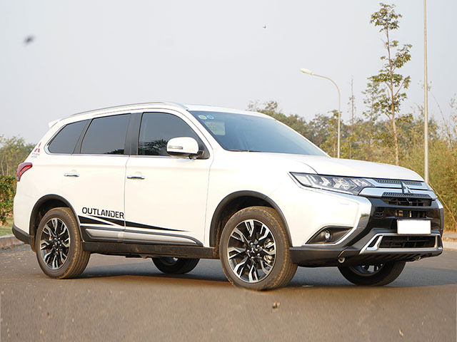 Mitsubishi Outlander 2023 giá lăn bánh ưu đãi 032023