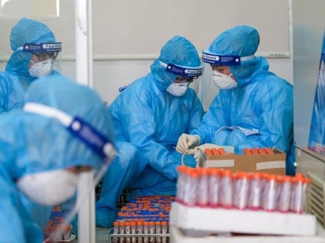 Số ca mắc COVID-19 tăng cao, Hà Nội được cấp 200.000 viên thuốc Molnupiravir