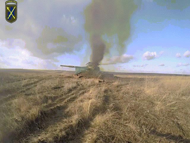 Video: Binh sĩ Ukraine phóng tên lửa Mỹ diệt mục tiêu giống xe tăng Nga cách 1.500m
