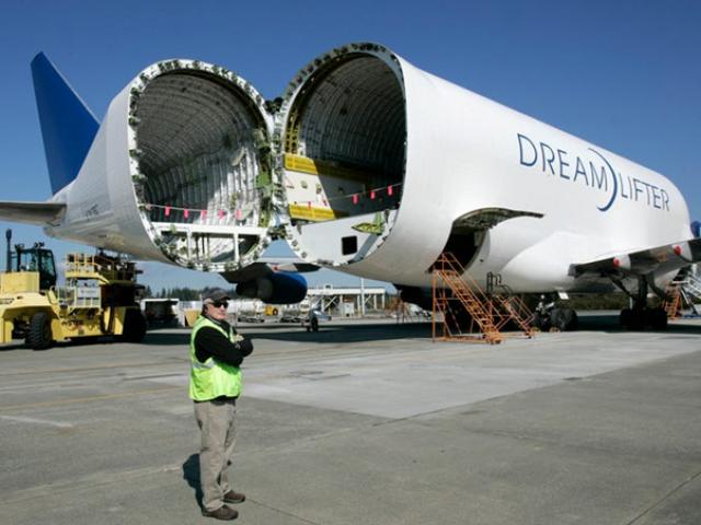Khám phá siêu máy bay khổng lồ có thể chở trọng tải 125 tấn