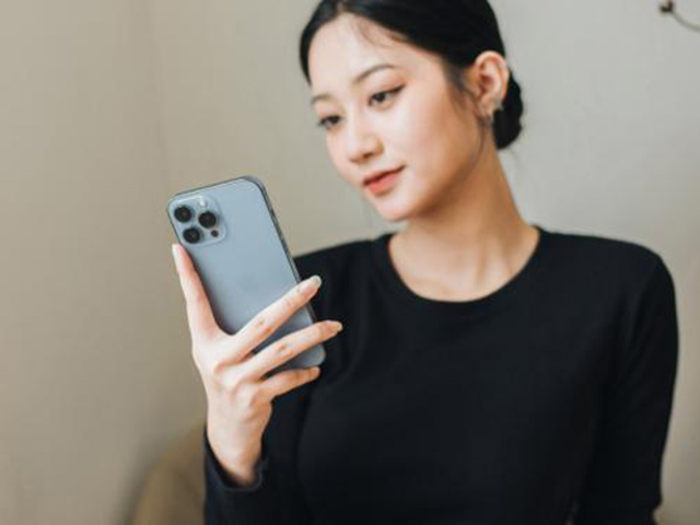 Đủ hàng, cặp iPhone 13 Pro bán ”đắt như tôm tươi” dịp cuối năm