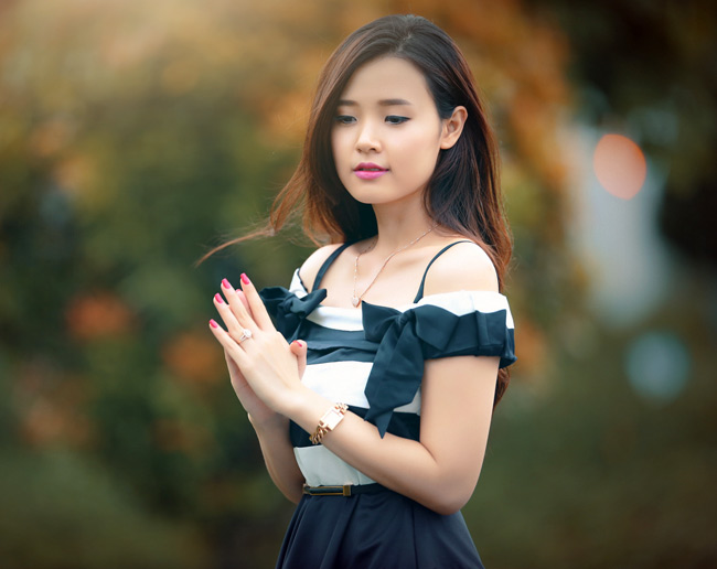 Hot girl Midu đã &#34;vắng bóng&#34; trong showbiz một thời gian khá dài để lo cho sự nghiệp riêng của bản thân