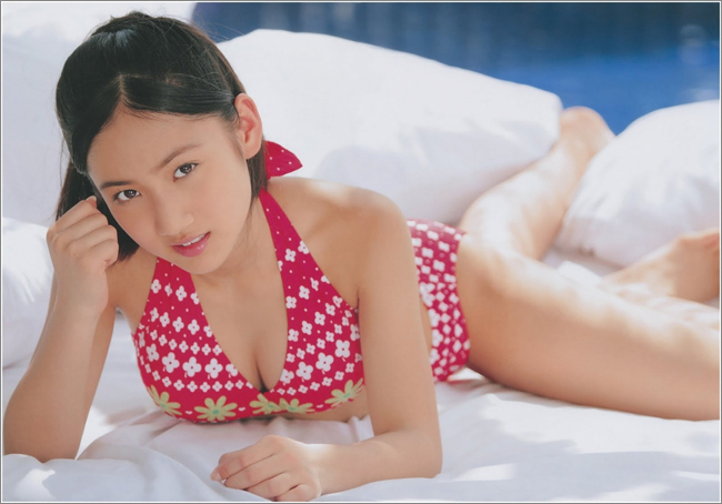 Cô làm ca sĩ từ khi còn nhỏ