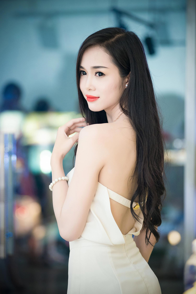 Top 5 Hoa hậu Việt Nam 2012 luôn thu hút ống kính máy ảnh