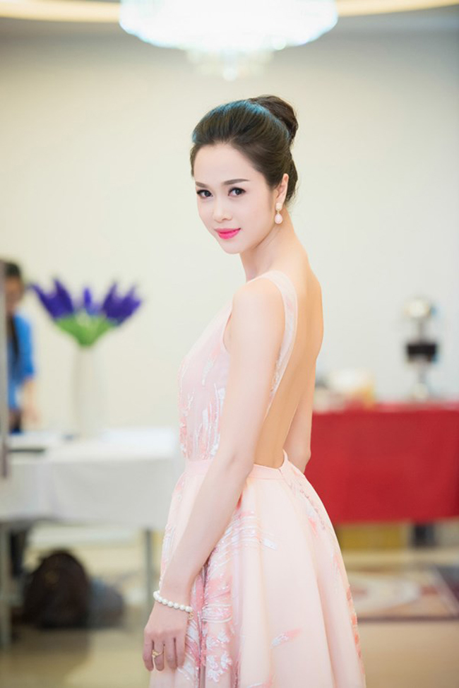 Vũ Ngọc Anh ngày càng quyến rũ