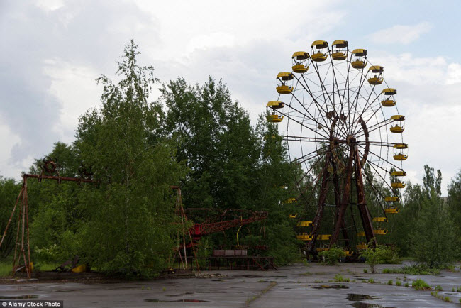 Thị trấn Chernobyl ở Ukraine vẫn trong tình trạng hoang phế sau thảm họa hạt nhân vào năm 1986.