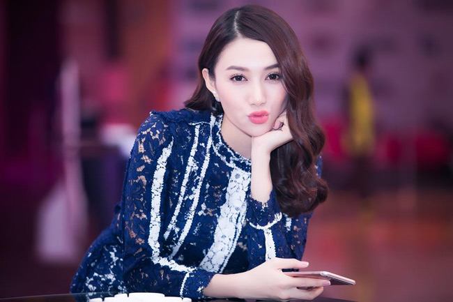 Cả hai &#34;bén duyên&#34; và dính với nhau như hình với bóng. Lê Hà được biết đến là một người mẫu xinh đẹp, nổi tiếng.