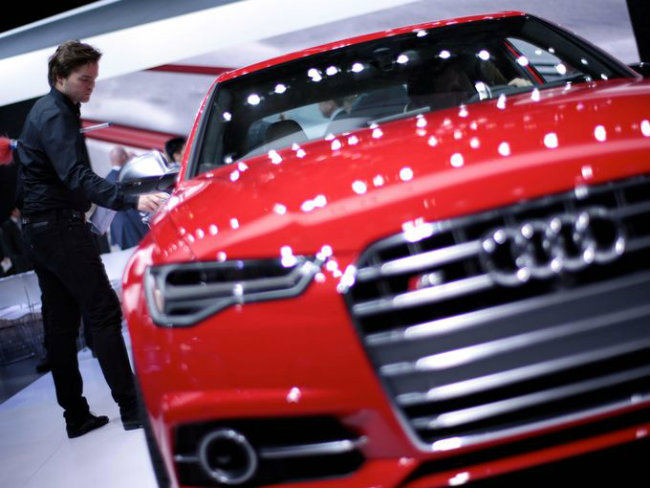 2016 Audi S5 bóng loáng khiến phái mạnh suýt xoa.