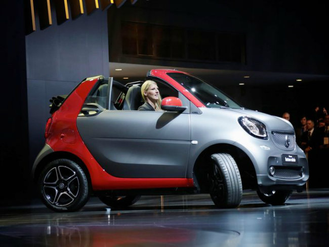Xe hơi thông minh Fortwo Cabrio của Mercedes-Benz.