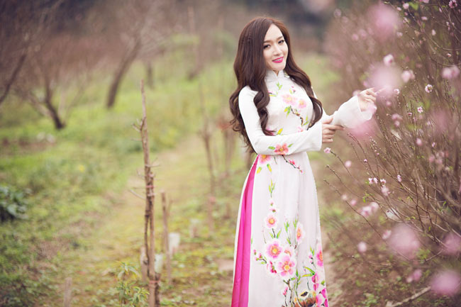 Những hình ảnh đó đã gây ra nhiều tranh cãi trong cộng đồng mạng.