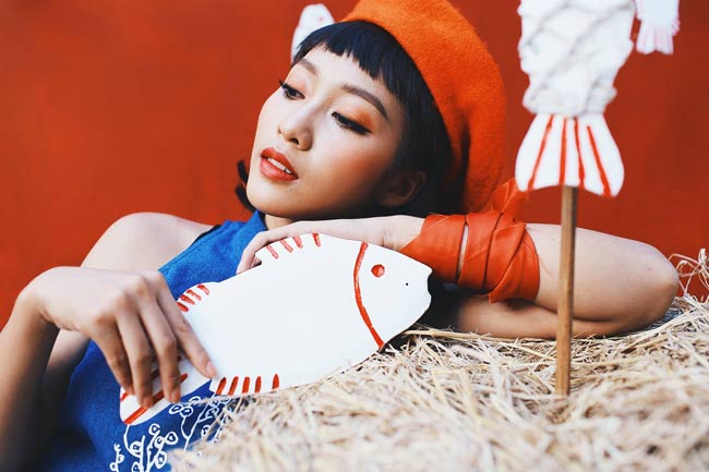 Khả Ngân là một trong số những hot girl được đánh giá&nbsp;có gu thời trang đường phố độc đáo, dẫn đầu xu hướng.&nbsp;