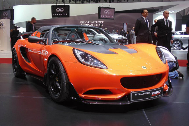 Lotus Elise Cup 250.