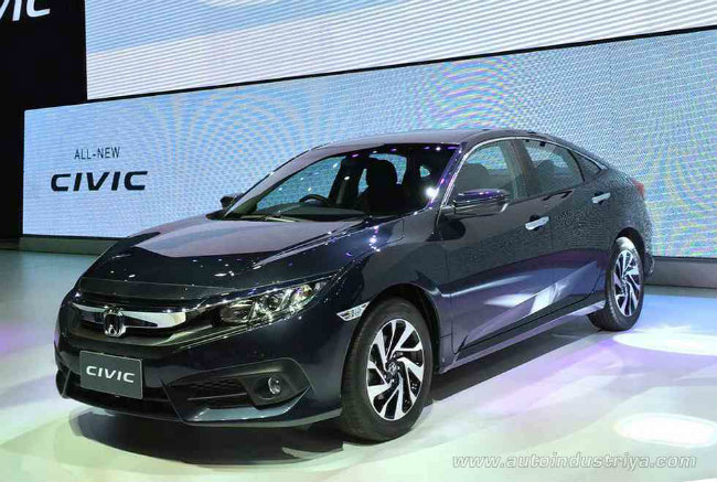 Mẫu Honda Civic 2016 vừa được tung ra thị trường Thái Lan với giá bán khởi điểm chỉ 8.69.000 baht &#40;khoảng 552,5 triệu đồng&#41;. Đây cũng là lần đầu tiên một thị trường ở châu Á, ngoài khu vực Bắc Mỹ, được Honda phân phối mẫu xe Civic thế hệ mới nhất này.