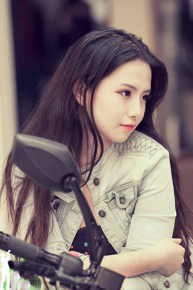 Cô khá ít khi cười nhưng vẫn đẹp ở mọi góc nhìn.&nbsp;