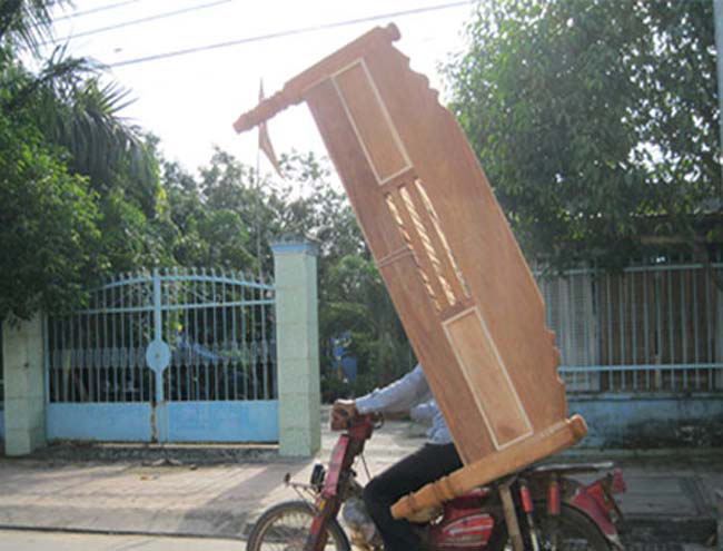 Ồ, &#34;giường&#34; di động trên đường kìa bà con.