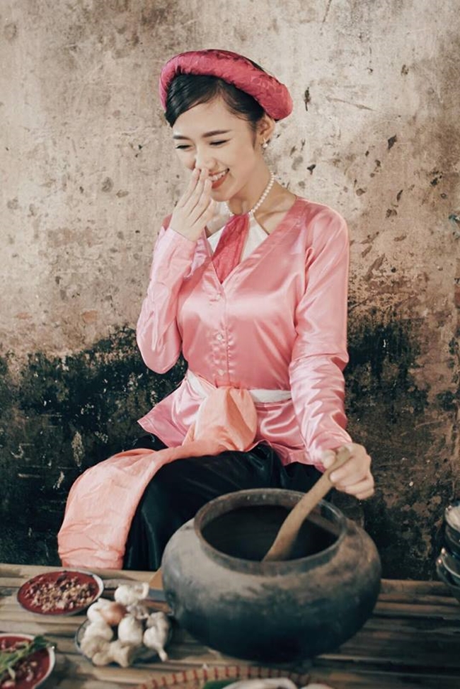 Trong phim hài tết “Bờm” 2017, cô nàng đảm nhận vai con gái phú ông.