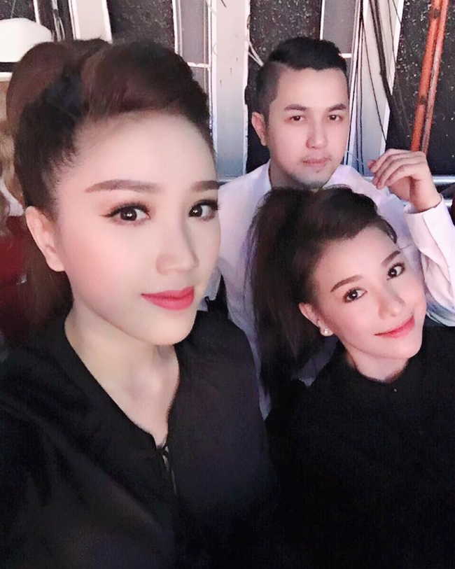 Mỗi khi rảnh rỗi, cô thường dành thời gian đi chơi anh trai và &#34;chị dâu tương lai&#34;.