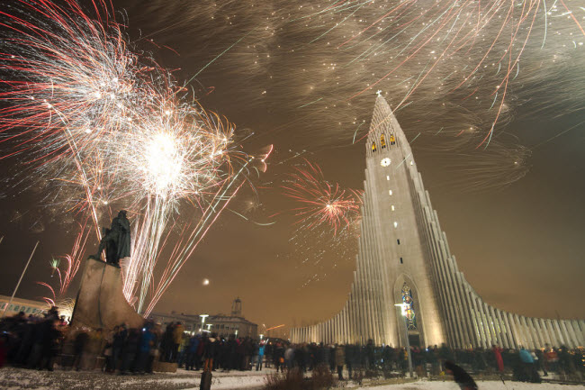 Thủ đô Reykjavík của Iceland là địa điểm lý tưởng để chào đón năm mới.