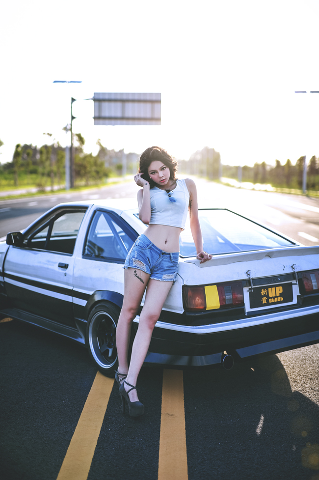 Chiếc áo khéo khoe vòng 2 sexy