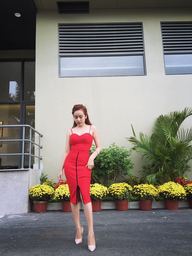Chiều cao khiêm tốn 1m6 nhưng bù lại Huyền Anh có số đo ba vòng cân đối nên cô tự tin thi thố hầu hết các cuộc thi bán chuyên và nay tự tin hơn với những cuộc thi chuyên nghiệp.&nbsp;