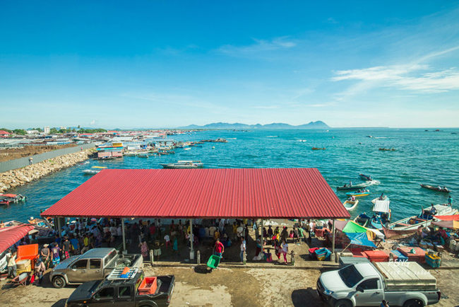 Bến cảng Semporna ra đảo
