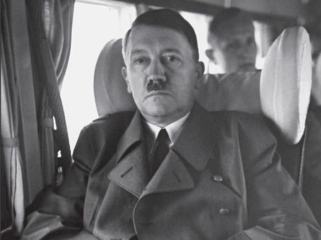 Cận vệ kể giây phút cùng quẫn và cái chết của Hitler