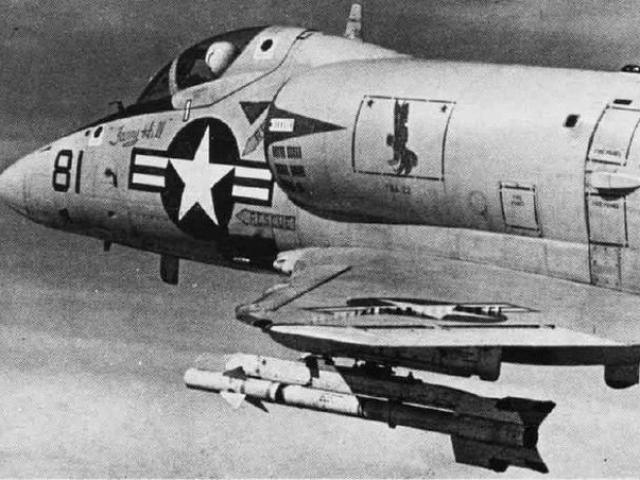 Thế giới - Li kì điệp viên KGB đánh cắp tên lửa Mỹ gửi bưu điện về Moscow