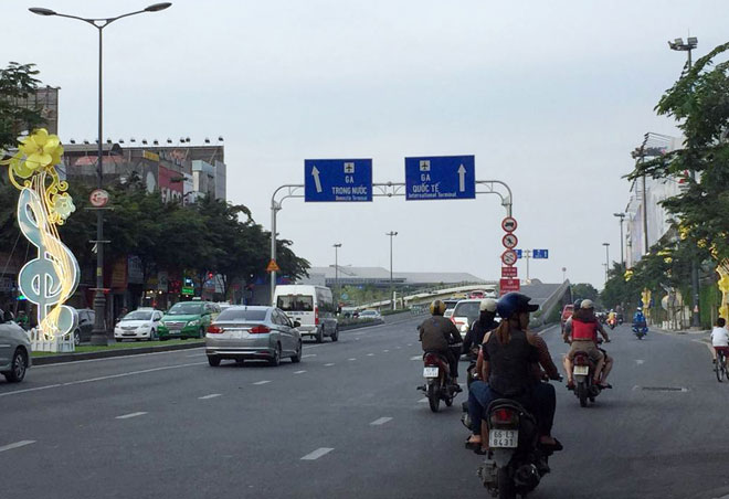 Người Sài Gòn bất ngờ khi gặp cảnh này sau kỳ nghỉ lễ - 15