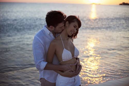 &#34;Vòng eo 58&#34; bầu bí vẫn sexy khó rời mắt như thế này đây! - 5