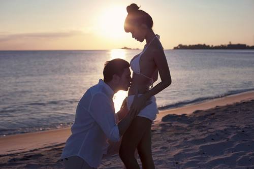&#34;Vòng eo 58&#34; bầu bí vẫn sexy khó rời mắt như thế này đây! - 4