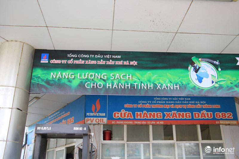Hà Nội: Cây xăng &#34;thay áo mới&#34; sau ngày đầu thực hiện bán xăng E5 - 2