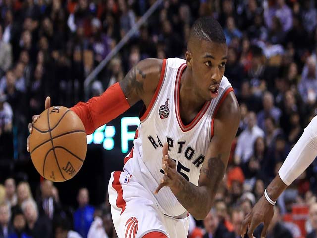 Thể thao - Ngã sấp mặt vẫn có siêu phẩm: Hên không bằng hay