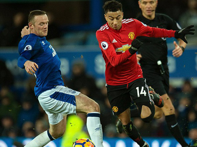 Rooney tặng quà MU - Mourinho: ”Kiến tạo” giúp Martial ghi tuyệt phẩm
