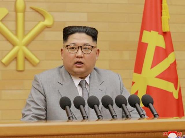 Soi diện mạo đổi khác của Kim Jong-un khi “dọa Mỹ” dịp đầu năm