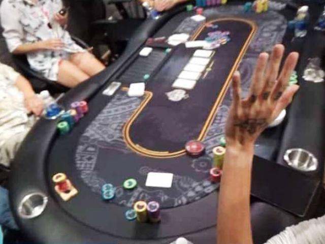 Pháp luật - Nữ sinh "tươi mát" phục vụ đại gia trong sòng bạc cao cấp ở Sài Gòn