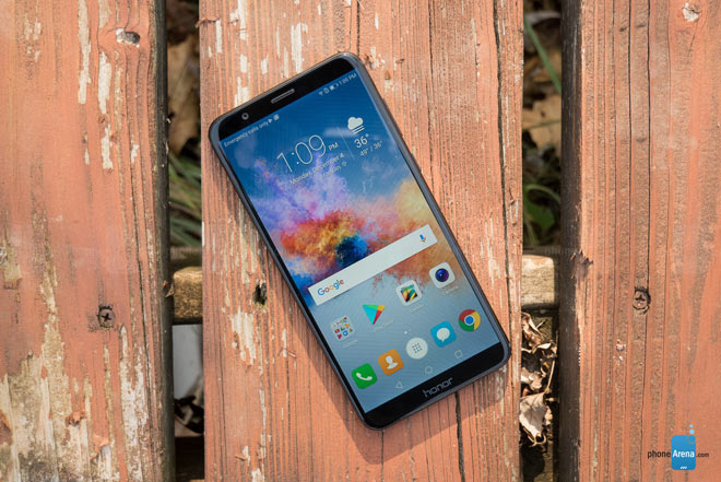 5 mẫu smartphone giá “chất” nhưng bị bỏ quên - 2