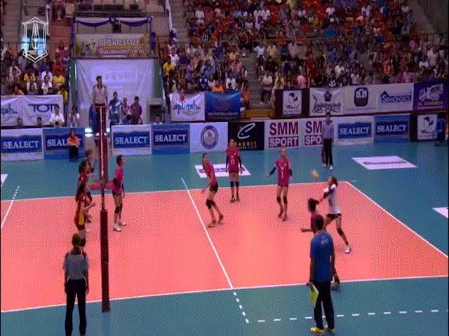 Thể thao - Thanh Thúy 1m93 "quần nát" bóng chuyền ngoại: Ngọc Hoa còn "khủng" hơn