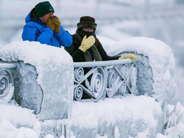 Lạnh hơn cả sao Hỏa ở Mỹ, Canada: Cơ thể con người biến đổi ra sao