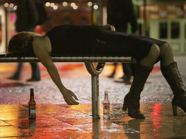 Sức khỏe đời sống - Người có thể "biến đổi gen" vì uống rượu