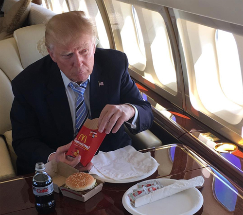 Vì sao ông Trump &#34;chê&#34; cao lương mĩ vị, thích đồ ăn nhanh? - 1