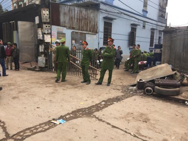 Tin tức trong ngày - Công an lập chốt kiểm soát xe phế liệu sau vụ nổ Bắc Ninh