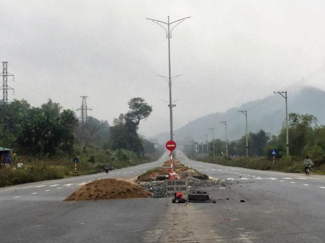 Tin tức trong ngày - Thông tin bất ngờ vụ TNGT 5 người chết: Hiện trường không vết phanh