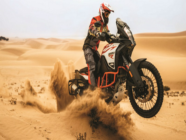 Thế giới xe - Lục đại xế nổ “ngổ ngáo” nhất 2017