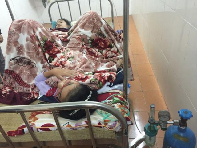 Tin tức trong ngày - Khói bụi nhà máy thép “tấn công”, học sinh ngất xỉu hàng loạt